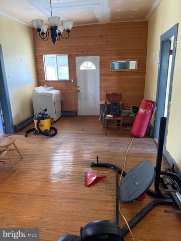 564 FRONT ST, Houston, DE 19954