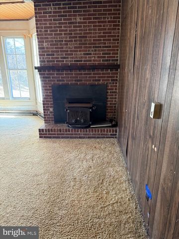 564 FRONT ST, Houston, DE 19954