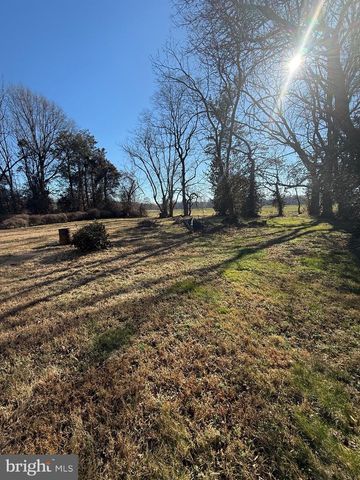 564 FRONT ST, Houston, DE 19954