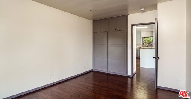 2051 Kenilworth Avenue, Los Angeles, CA 90039