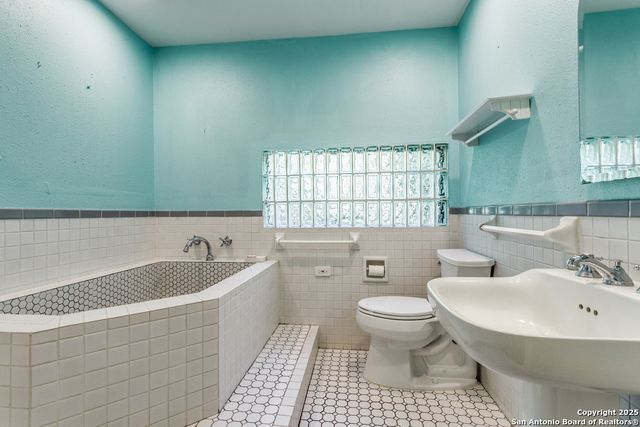 117 W Woodlawn, San Antonio, TX 78212