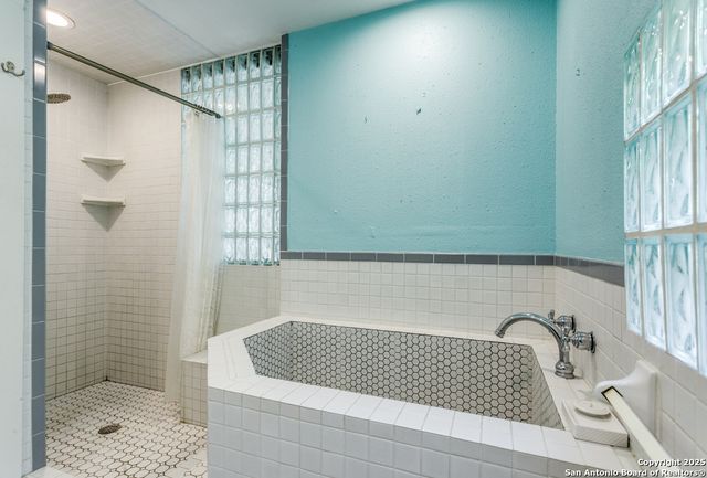 117 W Woodlawn, San Antonio, TX 78212