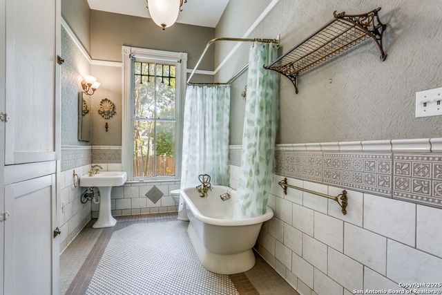 117 W Woodlawn, San Antonio, TX 78212