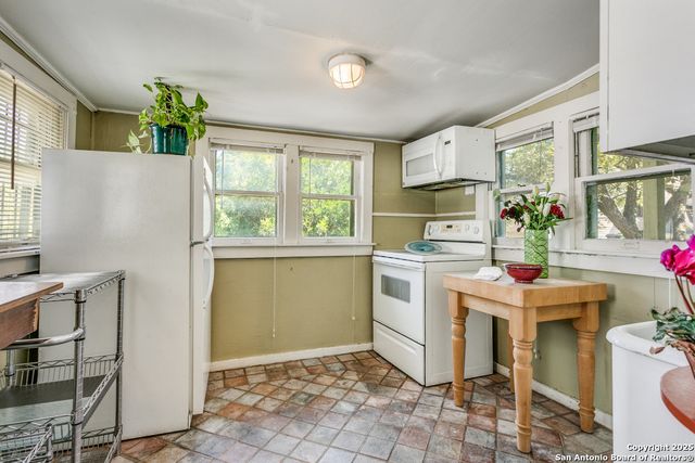 117 W Woodlawn, San Antonio, TX 78212