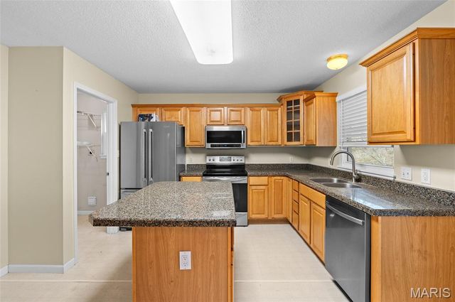 17 AUGUSTA Court, Maryville, IL 62062