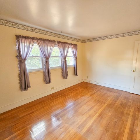 1555 W River Road, Dummerston, VT 05301