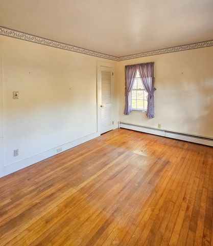 1555 W River Road, Dummerston, VT 05301