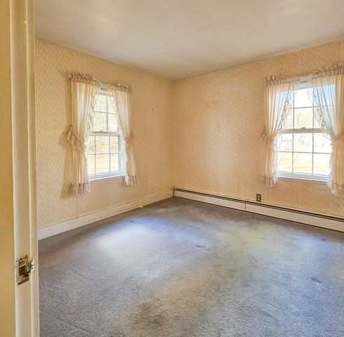 1555 W River Road, Dummerston, VT 05301