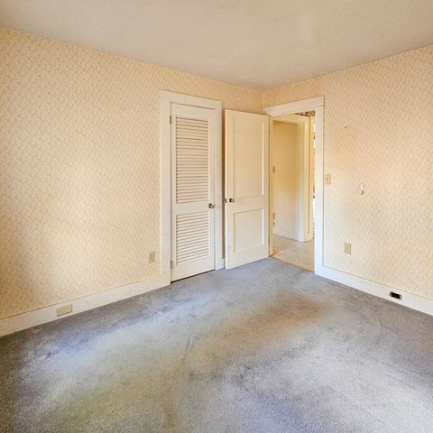 1555 W River Road, Dummerston, VT 05301