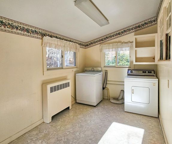 1555 W River Road, Dummerston, VT 05301