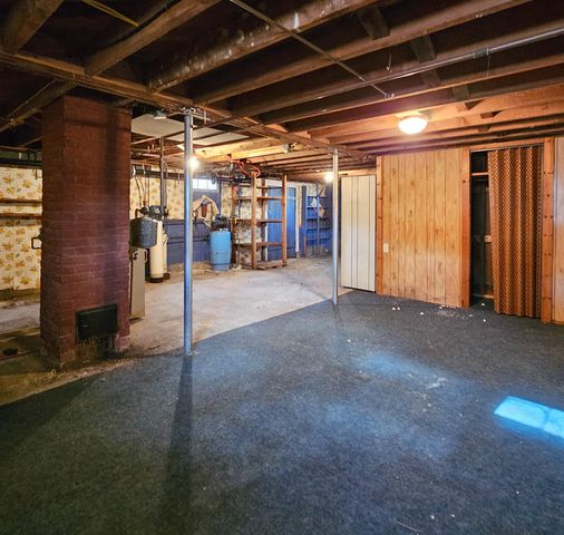 1555 W River Road, Dummerston, VT 05301