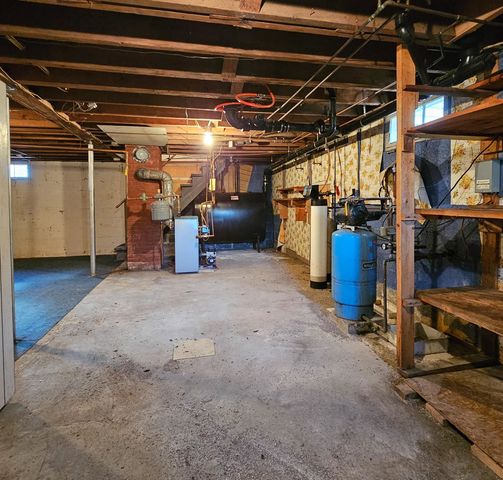 1555 W River Road, Dummerston, VT 05301