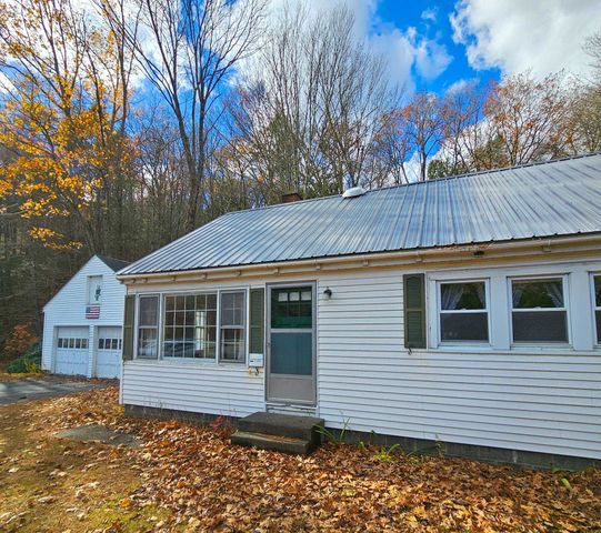 1555 W River Road, Dummerston, VT 05301