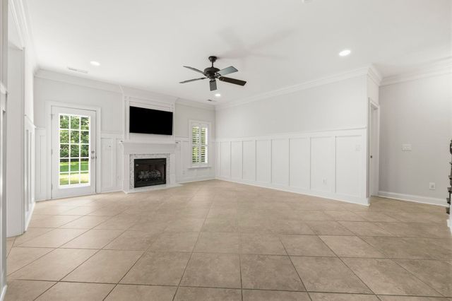 552 Walcott Dr., Myrtle Beach, SC 29579