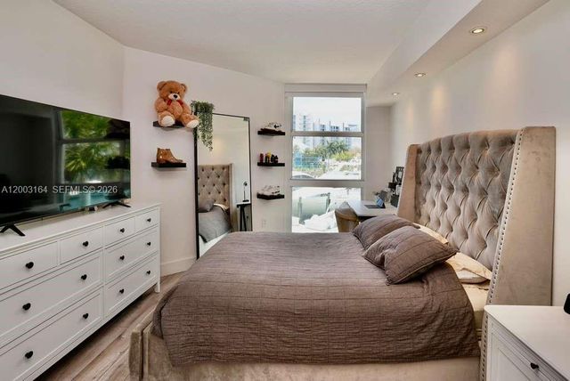 3370 Hidden Bay Drive 213, Aventura, FL 33180