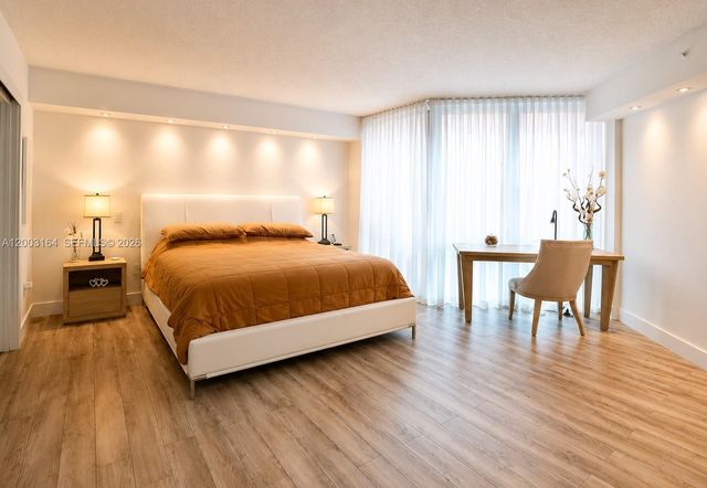 3370 Hidden Bay Drive 213, Aventura, FL 33180