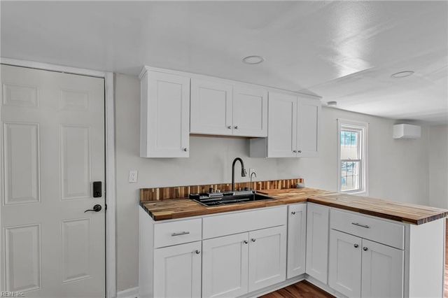 320 Mary ST, Hampton, VA 23664