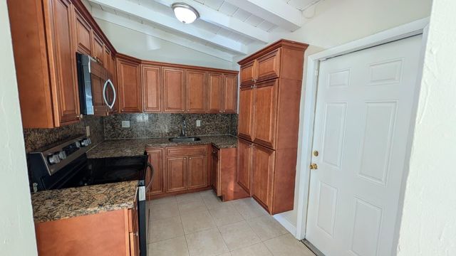 1553 NW 15TH Terrace, Fort Lauderdale, FL 33311