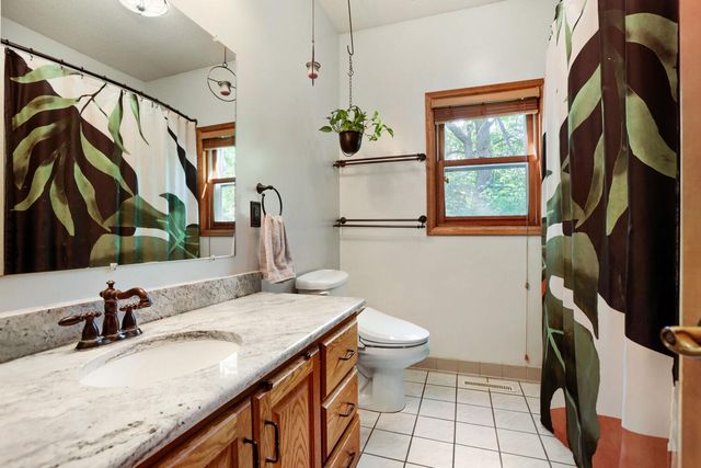 10227 Hanson Boulevard NW, Coon Rapids, MN 55433
