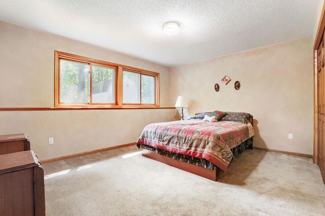 10227 Hanson Boulevard NW, Coon Rapids, MN 55433