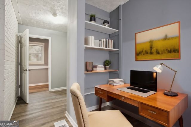 1402 Shadowbrook Drive, Marietta, GA 30062