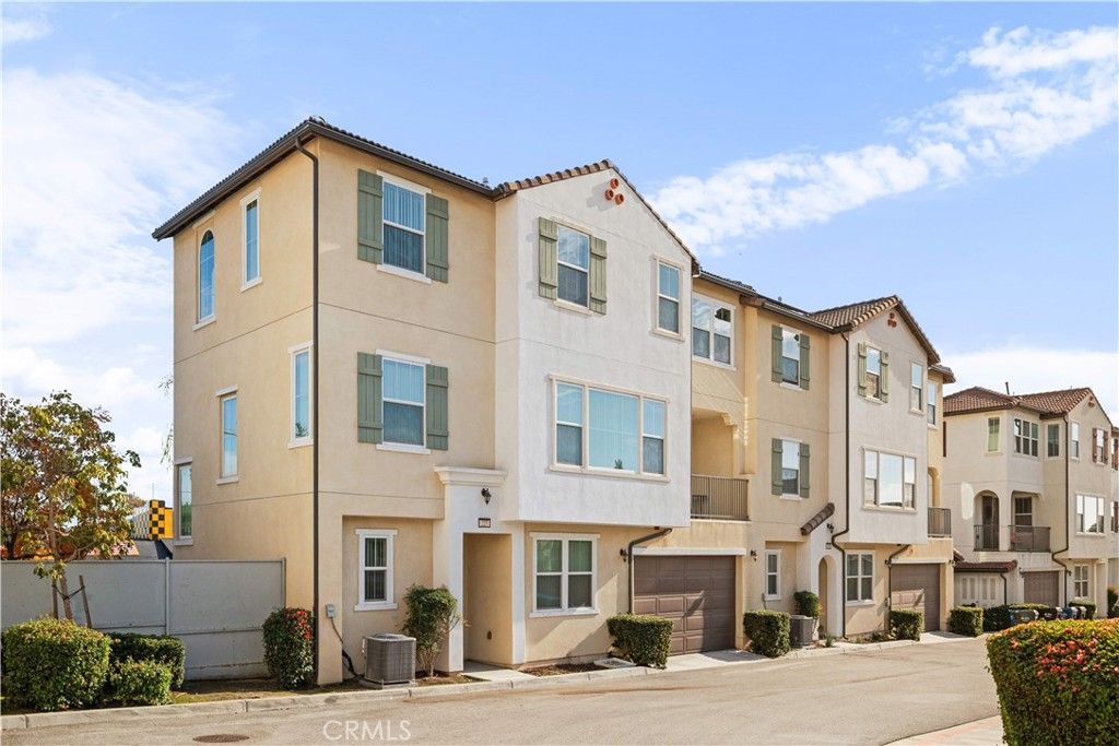 227 Promenade, Pomona, CA 91767