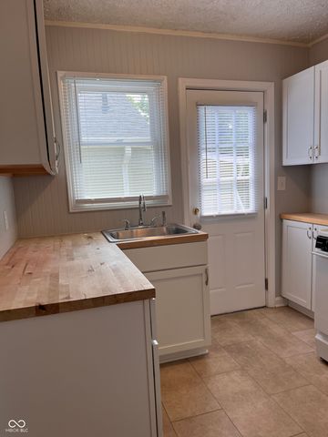 4842 Hillside Avenue, Indianapolis, IN 46205