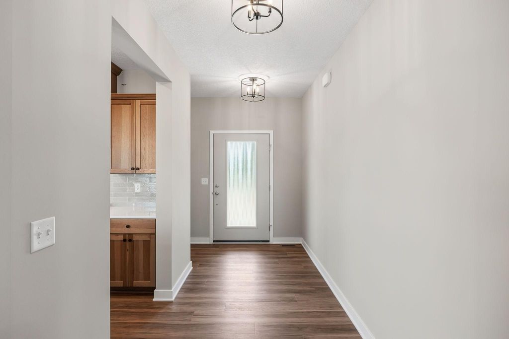 17925 Hidden Creek Trail, Lakeville, MN 55044 — photo 3
