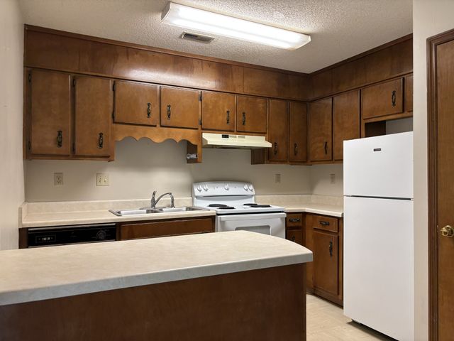 409 E Grundy St Apt 4, Tullahoma, TN 37388