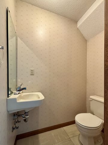 409 E Grundy St Apt 4, Tullahoma, TN 37388
