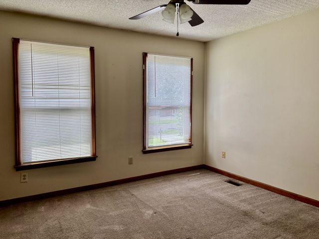 409 E Grundy St Apt 4, Tullahoma, TN 37388