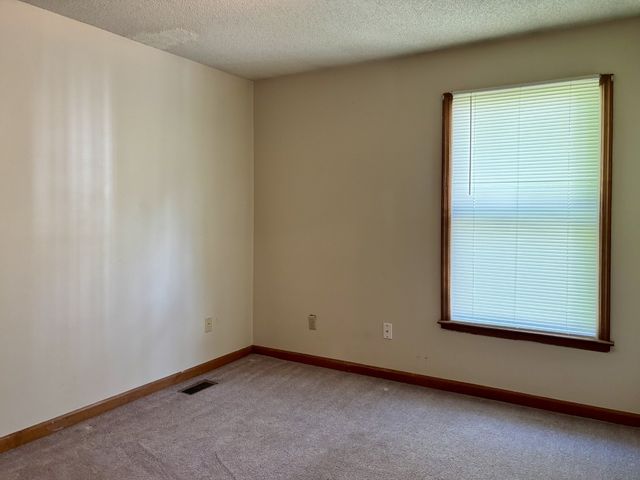 409 E Grundy St Apt 4, Tullahoma, TN 37388