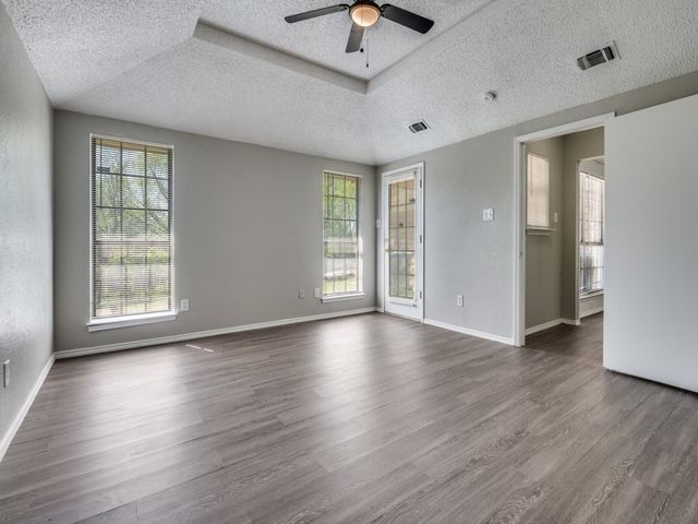 1228 Cliff Trail, Desoto, TX 75115