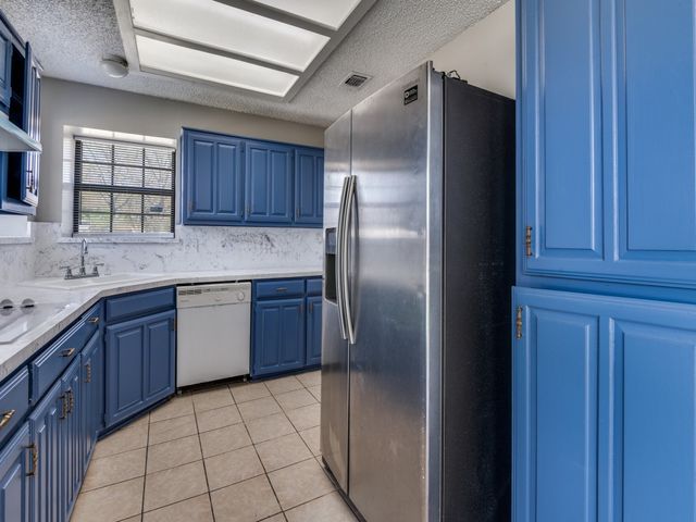 1228 Cliff Trail, Desoto, TX 75115