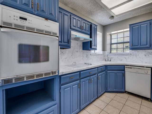 1228 Cliff Trail, Desoto, TX 75115