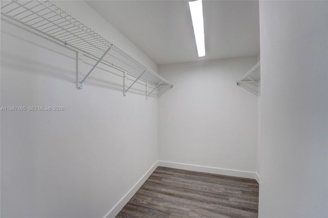 8352 Dundee Ter, Miami Lakes, FL 33016