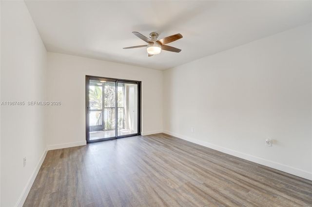 8352 Dundee Ter, Miami Lakes, FL 33016