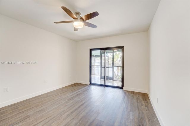 8352 Dundee Ter, Miami Lakes, FL 33016