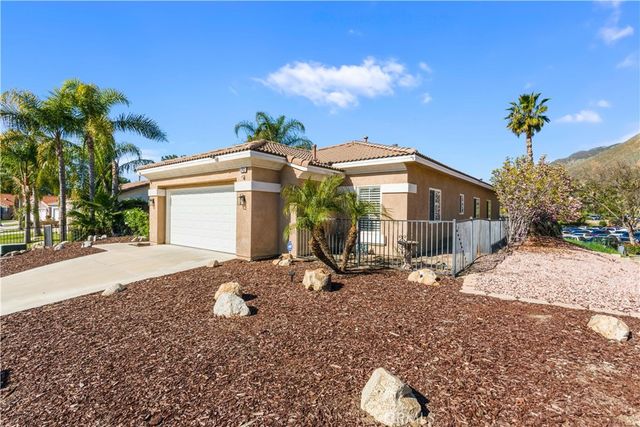 1743 Messina, San Jacinto, CA 92583
