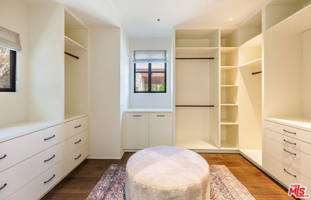 976 N Alpine Drive, Beverly Hills, CA 90210