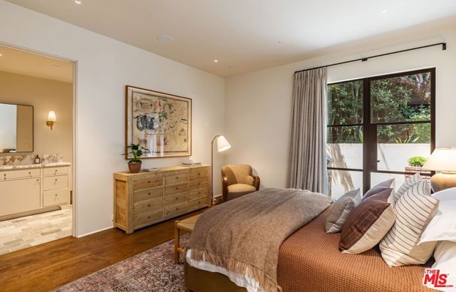 976 N Alpine Drive, Beverly Hills, CA 90210