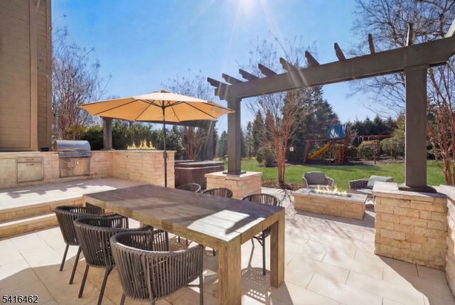 12 Quail Run, Randolph Twp., NJ 07869