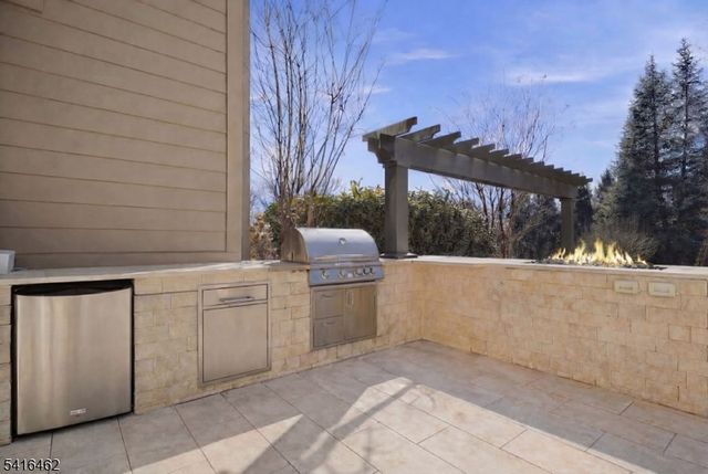 12 Quail Run, Randolph Twp., NJ 07869