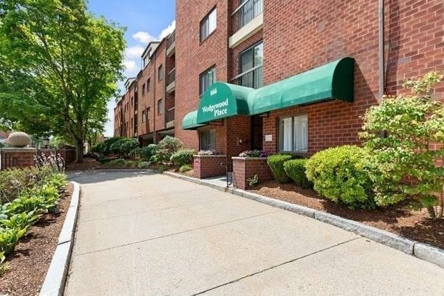 666 Main 211, Winchester, MA 01890