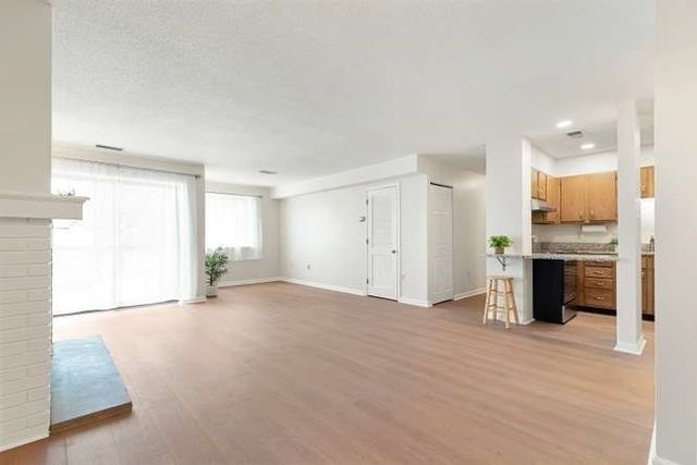 666 Main 211, Winchester, MA 01890