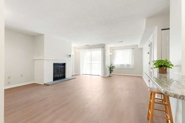 666 Main 211, Winchester, MA 01890