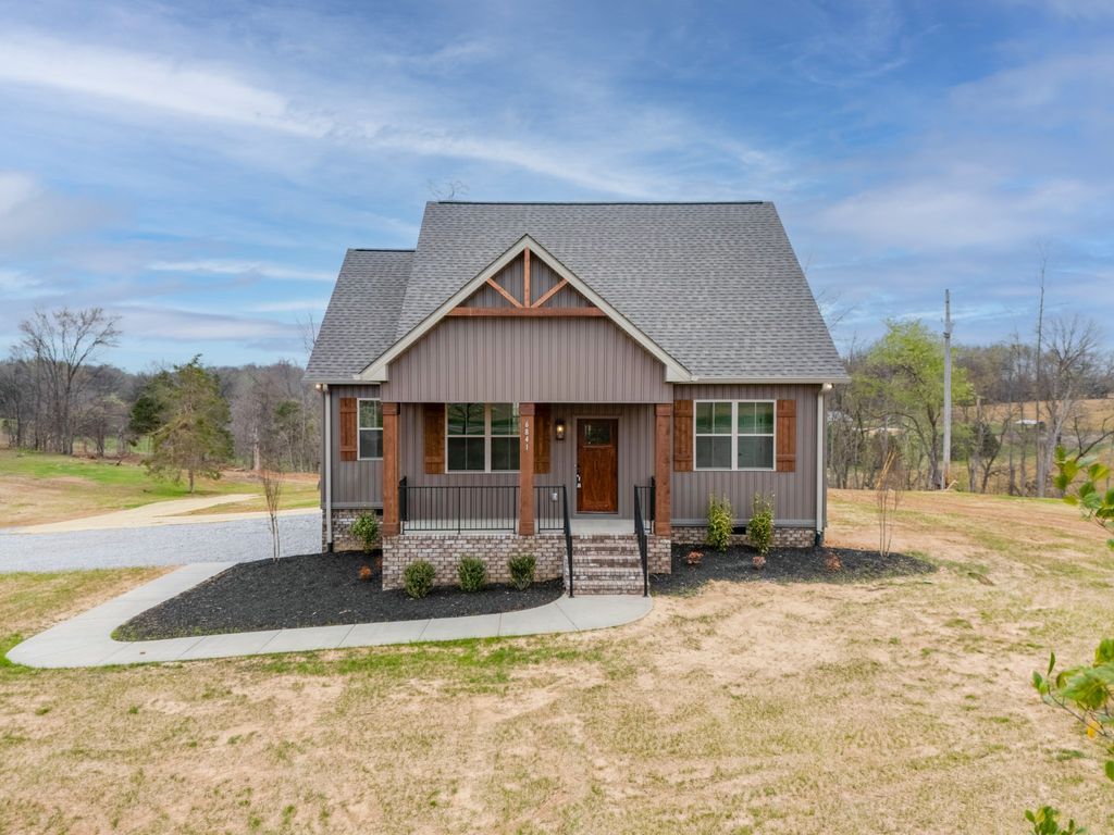 6841 Highway 41, N, Cedar Hill, TN 37032