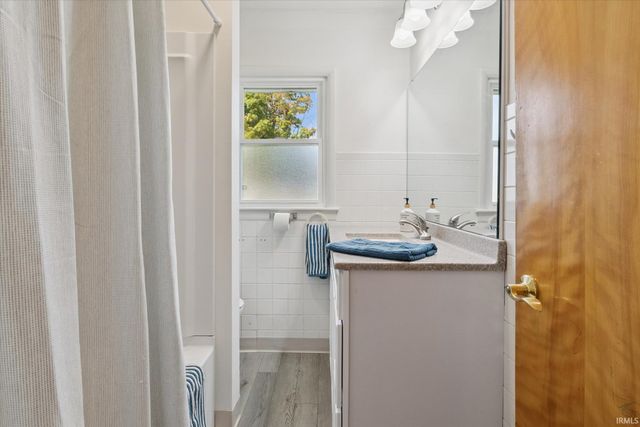 102 Downey Avenue, Mishawaka, IN 46544