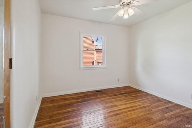 102 Downey Avenue, Mishawaka, IN 46544