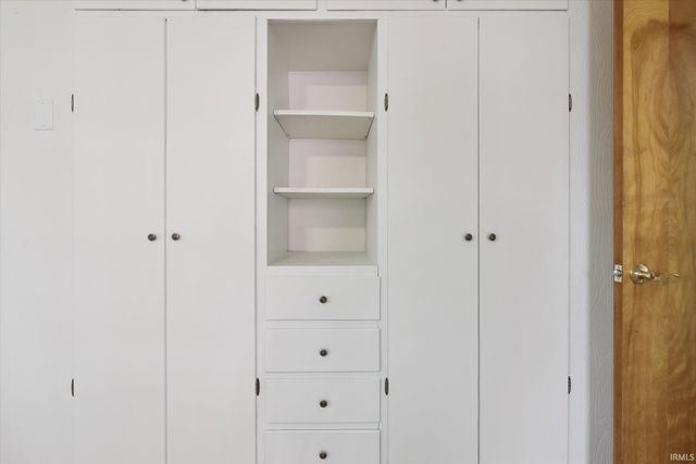 102 Downey Avenue, Mishawaka, IN 46544